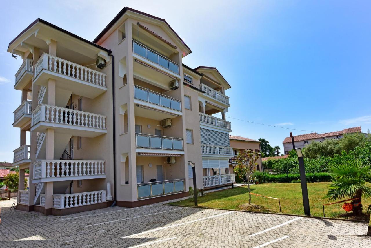 פורץ Apartments Elin Sofia מראה חיצוני תמונה