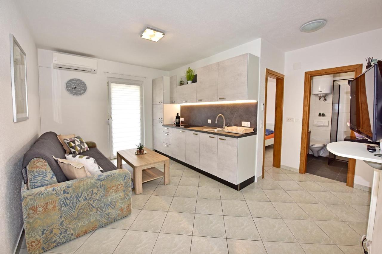 פורץ Apartments Elin Sofia מראה חיצוני תמונה
